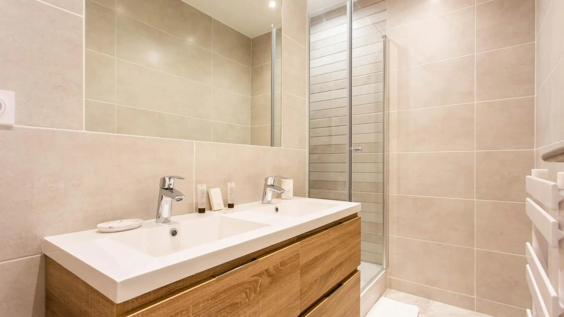 Amazing Apartment - 2Br 6P - Aligre Paris